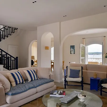 度假居 Jonaxel - Sur Le Port De 邦多勒